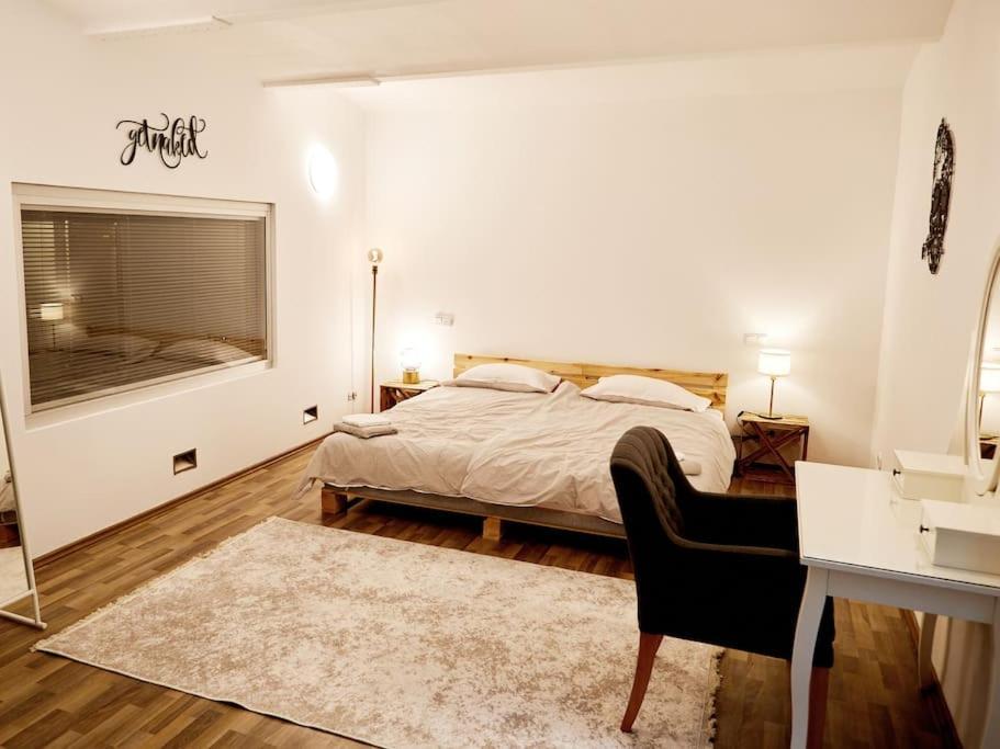 210 M2 Loft Mit Terasse 2b 3r Kreuzberg Lejlighed